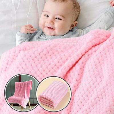couverture-d-emmaillotage-gaufre-rose-multifonctions