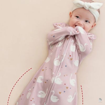 gigoteuse-bebe-cygne-rose-confortable