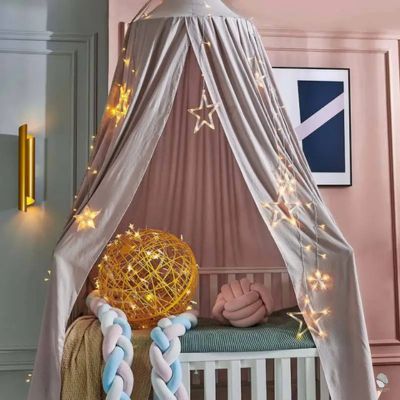 Ciel-de-lit-bebe-celeste-espace-intime