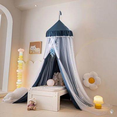 Ciel-de-lit-cabane-forteresse-bleu
