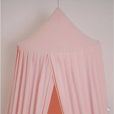 Ciel-de-lit-cabane-rosee-voile-protecteur