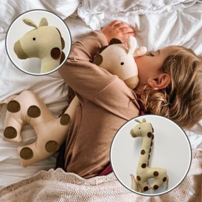 doudou-girafe-raffy-couleur-pois-cafe-reconfort